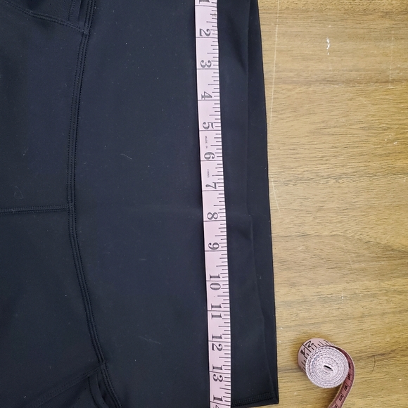 LULULEMON Leggings Size 10 Mesh Detail High Rise Black Womens Key Pockets - Picture 6 of 10
